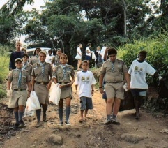 Escoteiros em atividade. - Imagem: © Divulgação