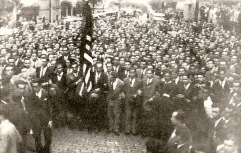 Passeata em 23 de maio de 1932, estopim da fase armada do levante. - Imagem: © Acervo da Sociedade de Veteranos de 32
